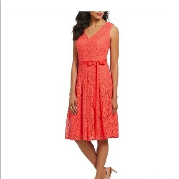 Leslie Fay Dresses & Skirts - 𝅺leslie Fay Mango Lace Sleeveless Dress